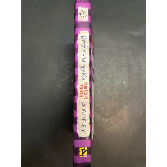 The Ugly Truth (Diary of a Wimpy Kid, Book 5) First Edition - Picture 3 of 7